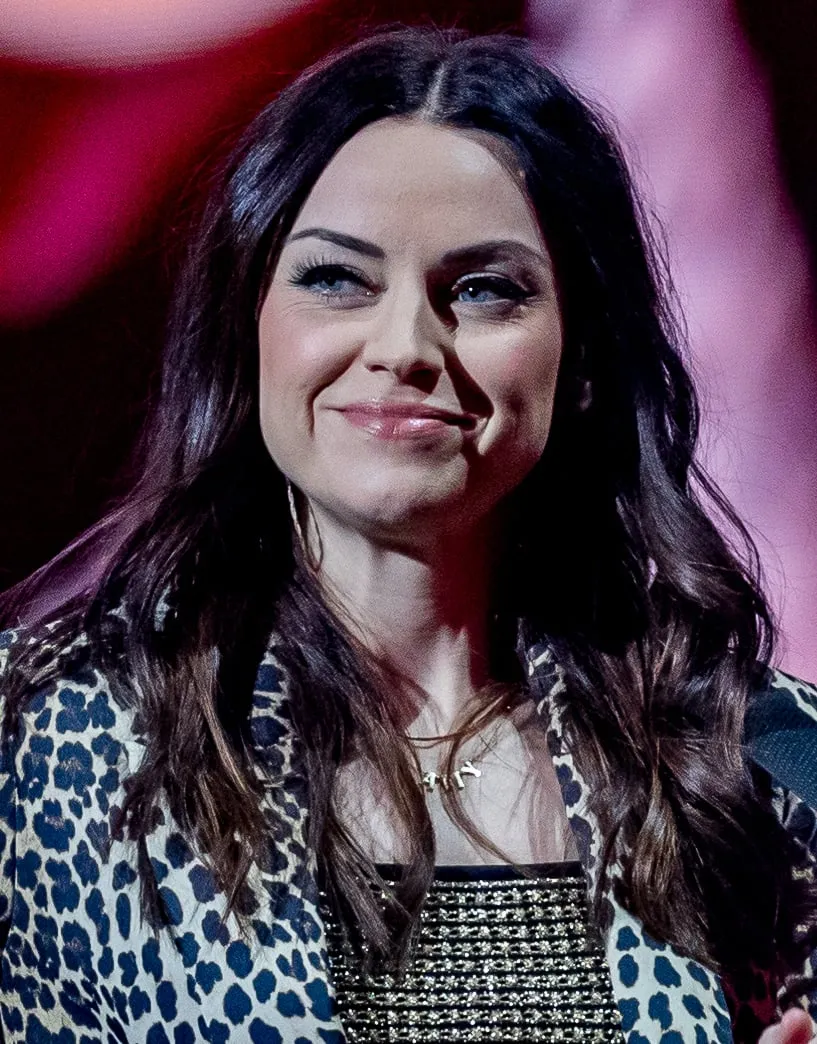 Amy Macdonald band photograph