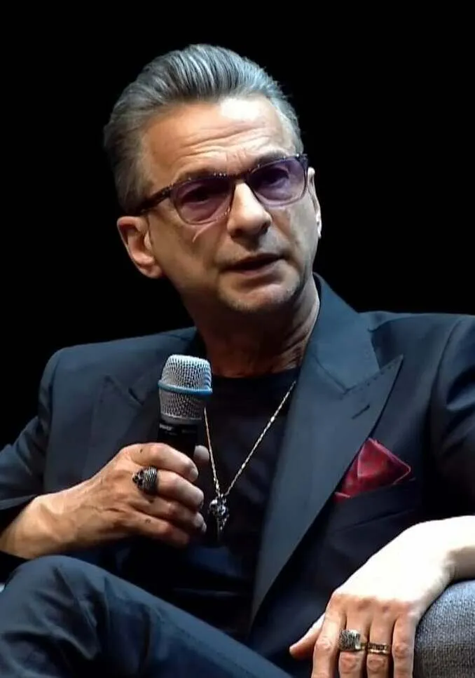 Dave Gahan band photograph