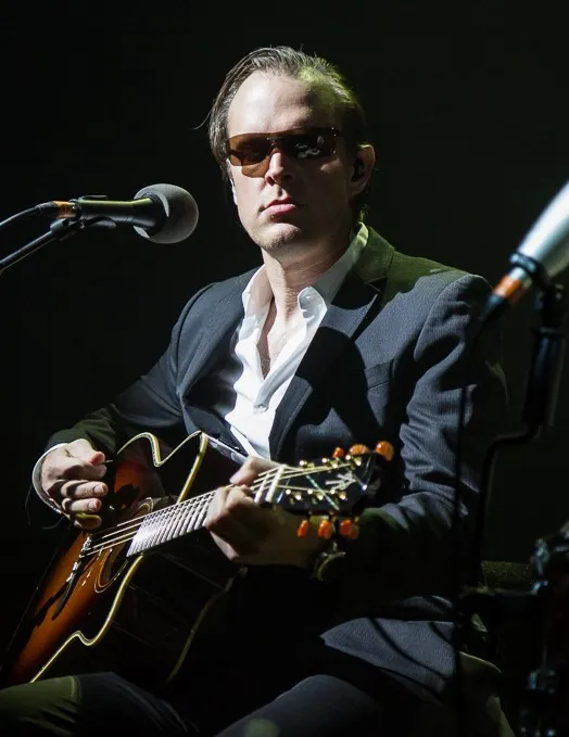 Joe Bonamassa band photograph