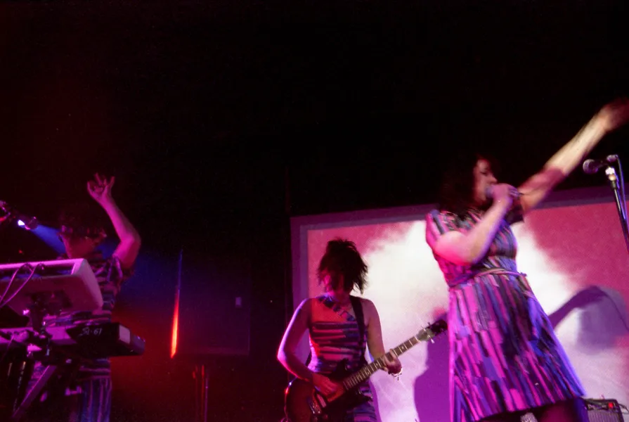 Le Tigre band photograph