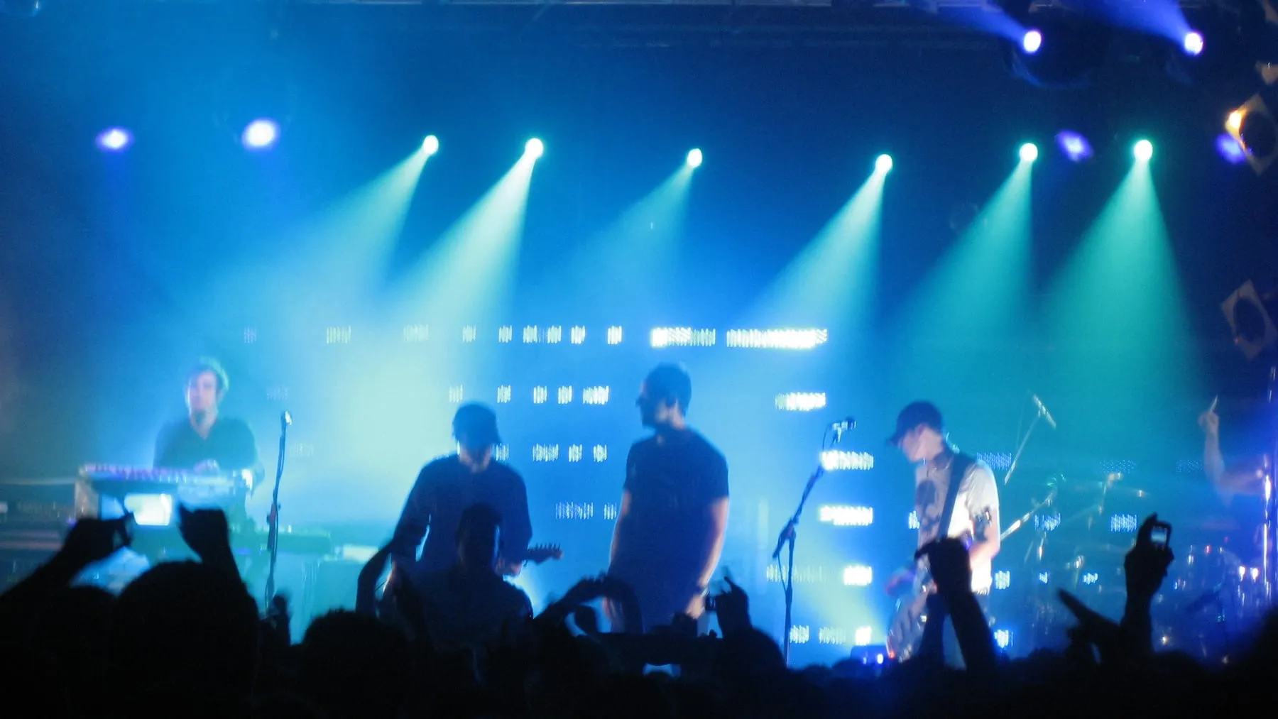 Pendulum band photograph