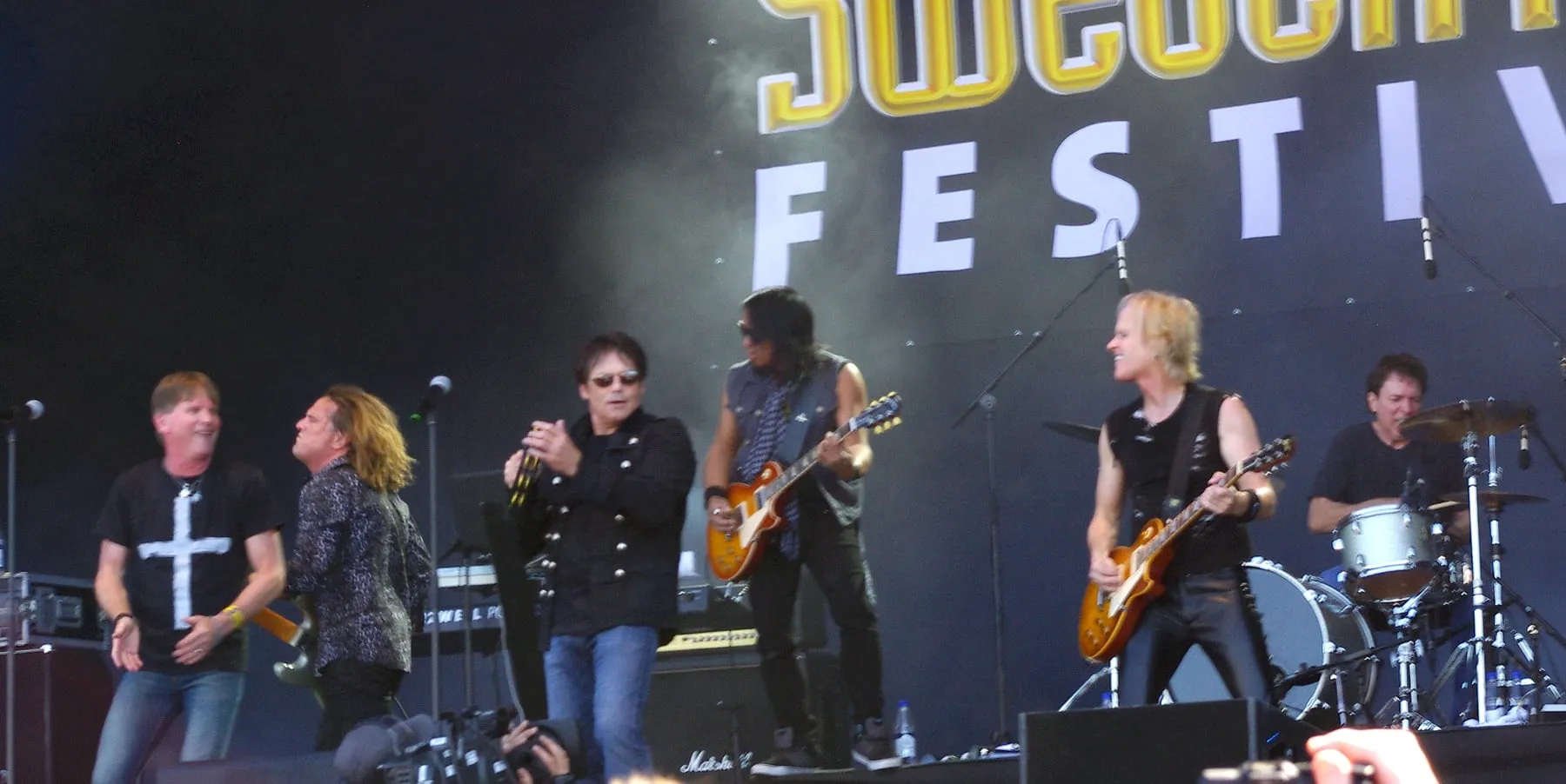 Survivor band photograph