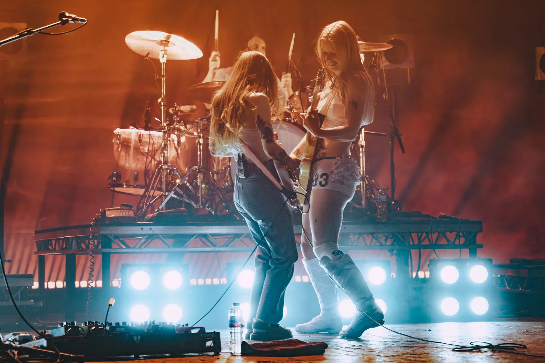 Wet Leg band photograph